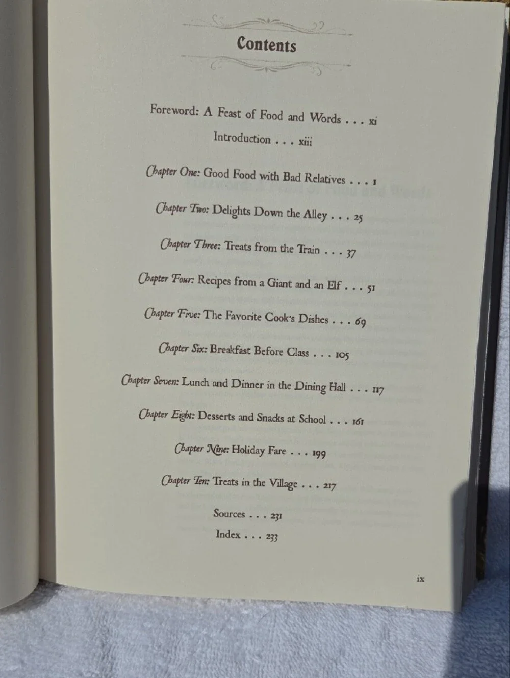 The Unofficial Harry Potter Cookbook - Purple Edition
